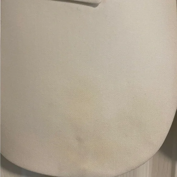 BURBERRY WHITE TUXEDO BLAZER, SIZE  6 YELLOW STAINS AND WEAR ON THE NECK& BOTTOM - Picture 4 of 14